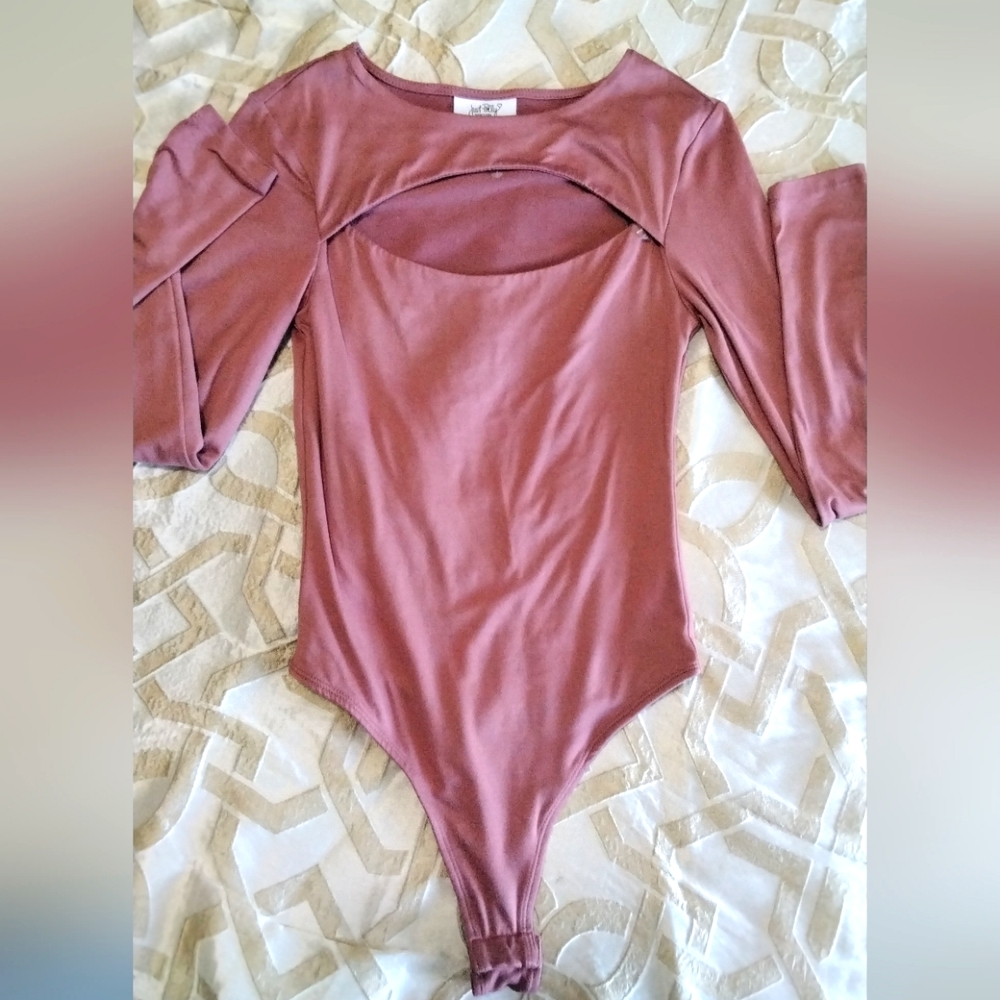 Womens long sleeve bodysuit size medium